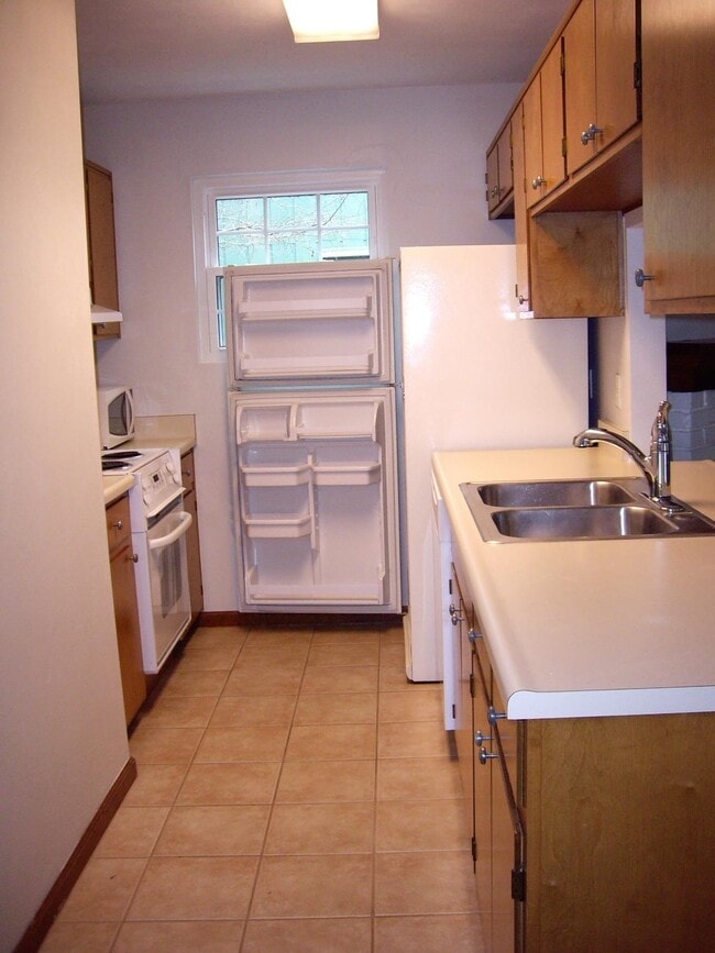 Photo - 2111 Victory Garden Ln