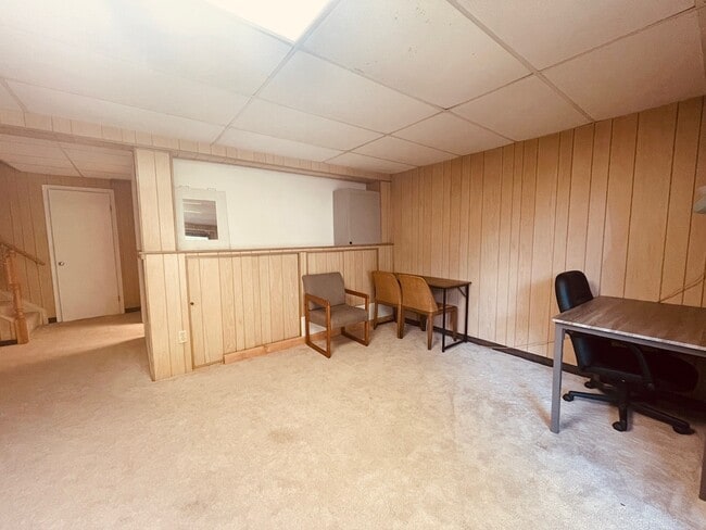 Living room - 7043 Brocton Ct