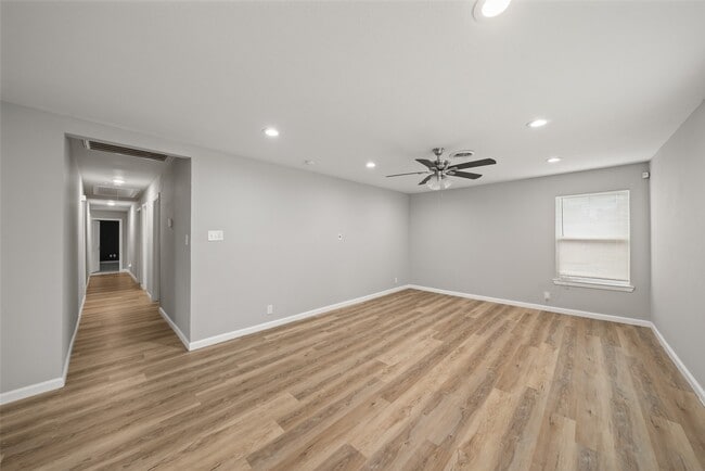 Photo - 5755 Belvedere Dr