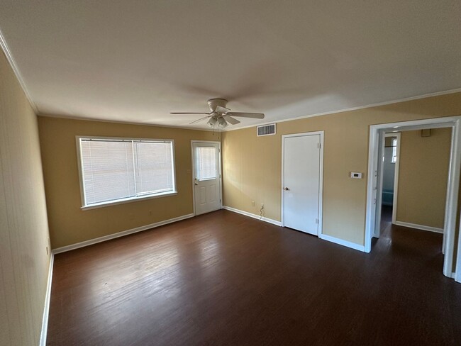 Photo - 1409 S Commerce Ave Apartment Unit #3