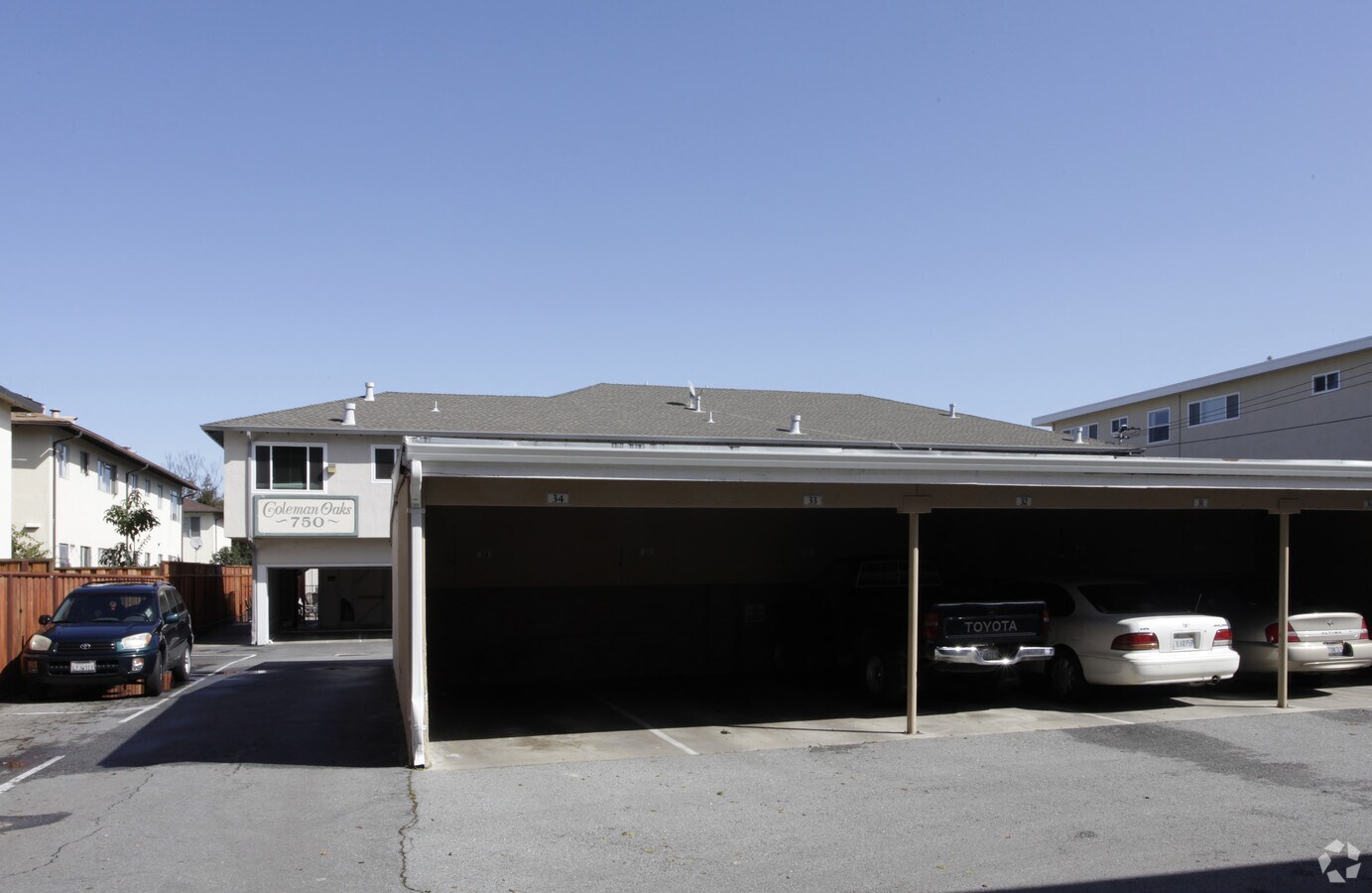 Coleman Oaks - Coleman Oaks Apartments
