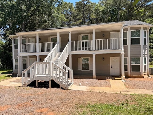Building Photo - 140 Cumberland Ct Unit 140 Cumberland Ct - D Athens, GA 30607