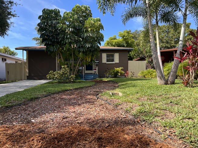 Building Photo - 4128 12th Ave N