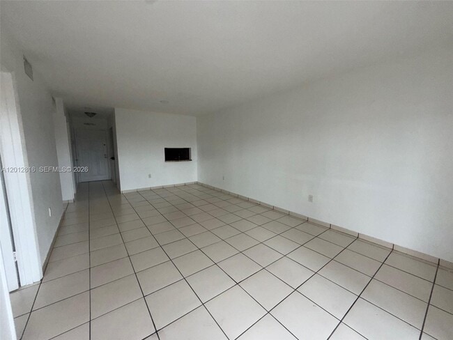Photo - 120 Royal Palm Rd Unit 301