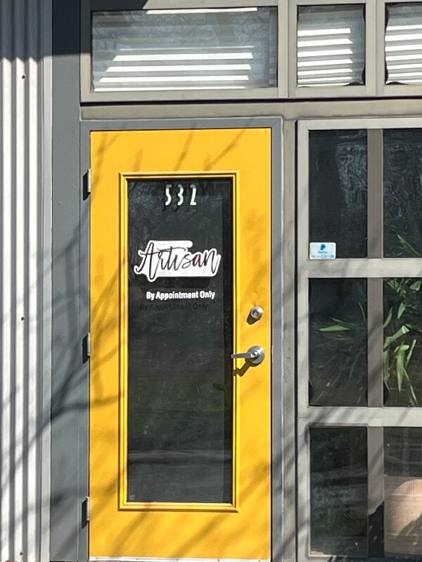 Photo - 532 W 10th St