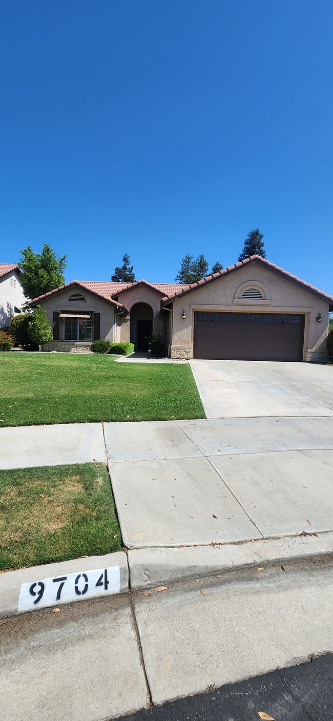 Photo - 9704 Portland Rose Ave Unidad 9704 Portland Rose Ave