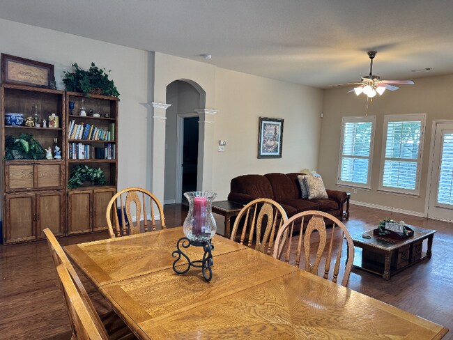 Photo - 5317 Ridgeson Dr