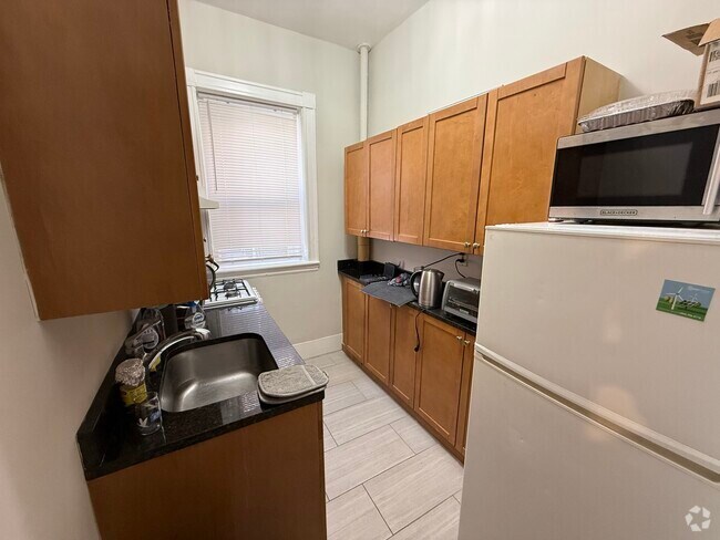 Building Photo - 46 Central St Rental