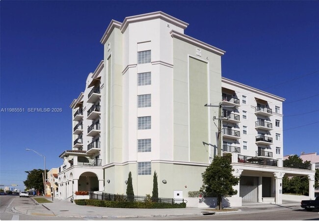 Building Photo - 435 SW 12th Ave Unit 605