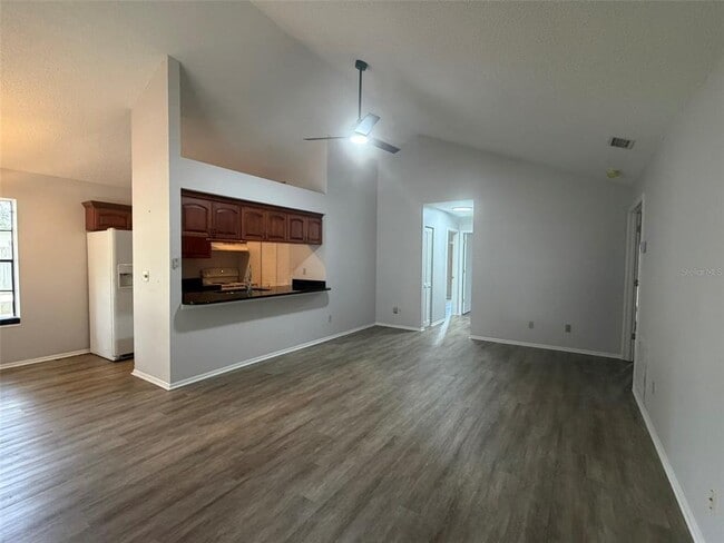 Photo - 3781 Lake Shore Dr