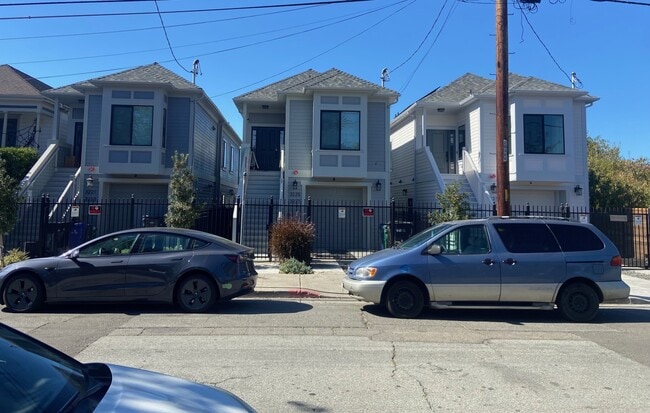 Building Photo - 3223 Hannah St Unit 3223A Hannah St