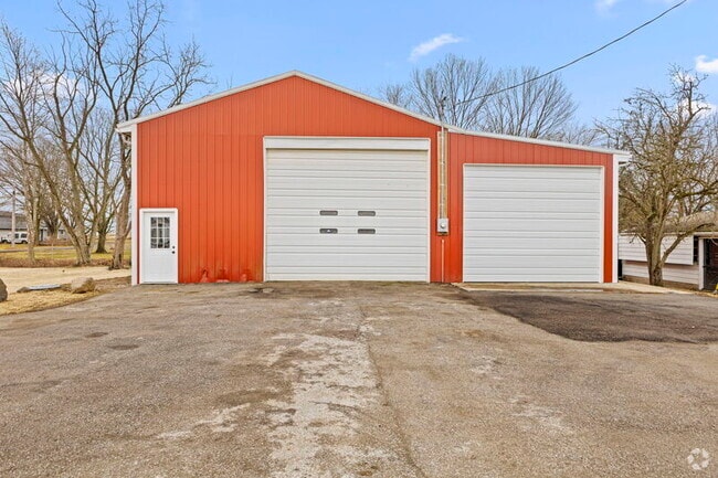 Building Photo - East Bay Unit-4241 West Whiteland Road Rental