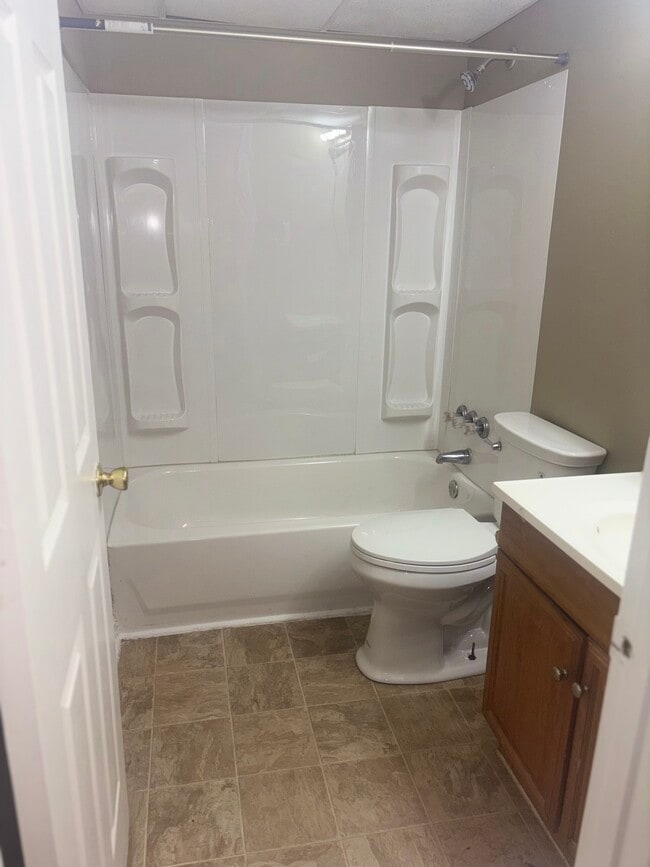 Photo - Summit Apartments