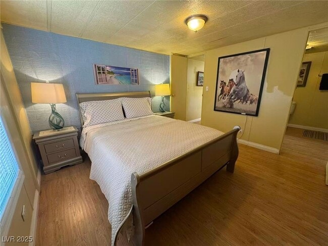 Photo - 551 Piltz Rd