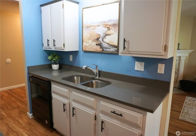 Photo - Remodeled 1 Bedroom Condo - Easy Hwy 18 Ac...