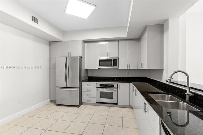 Photo - 3340 NE 190th St