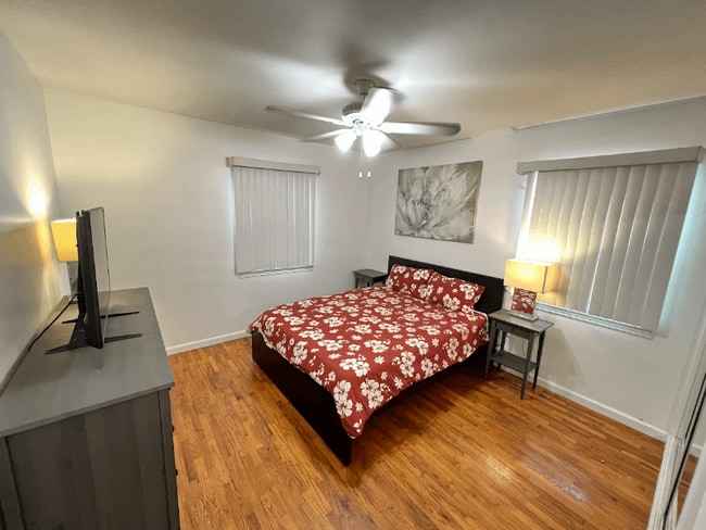 Photo - 12021 Louise Ave