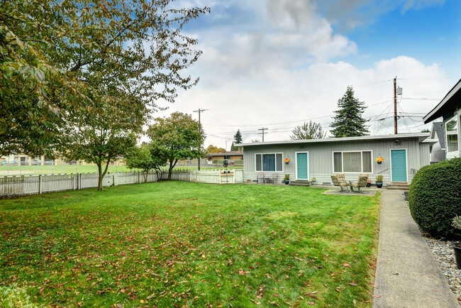 Photo - 2130 Walnut St