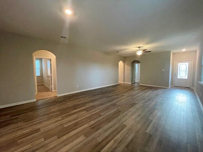 Photo - 228 Star Spangled Dr