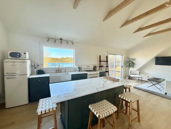 Photo - 243 Basin Point Rd