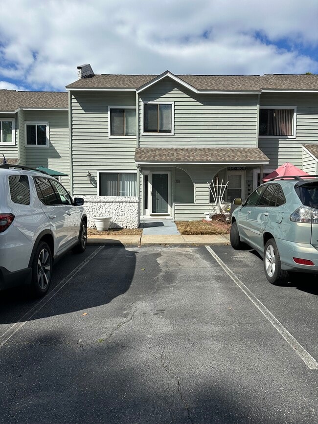 Photo - 100 Shadow Moss Pl Unit 70