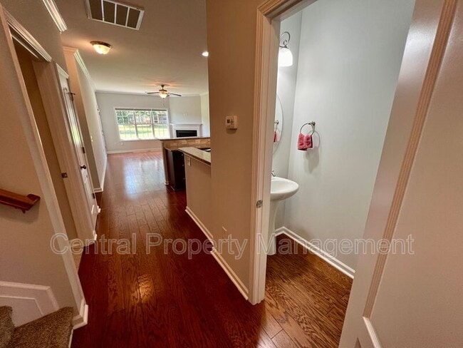 Photo - 53 Barnwood Cir