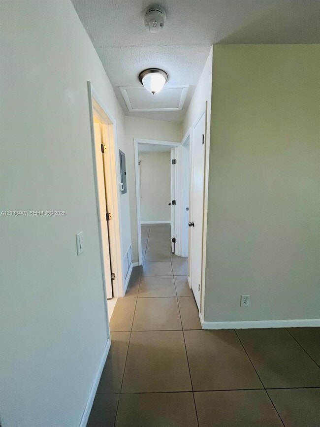 Photo - 2500 NW 9th Ln Unit 1
