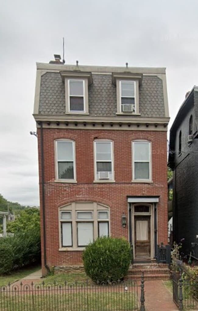 Building Photo - 625 Chestnut St Unit Apt 2