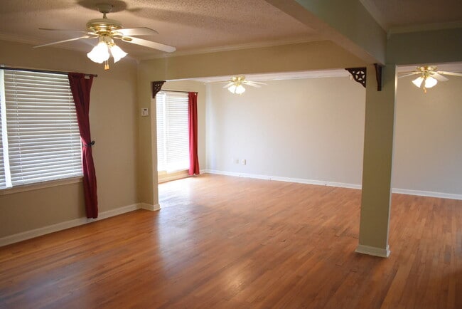 Photo - Super Cute 2 Bedroom Home in Tech Terrace!...