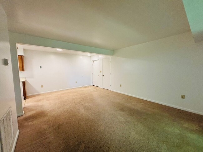 Photo - 207 Wharton St SE Unit 4