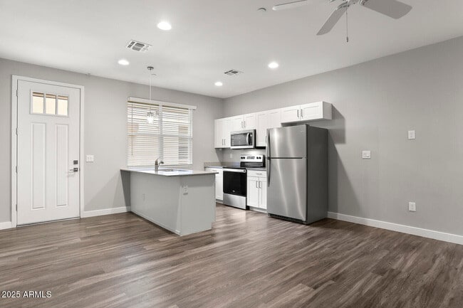 Photo - 2245 N Dayton St Unit 7