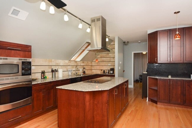 Photo - 949 N Winchester Ave Unidad G03C