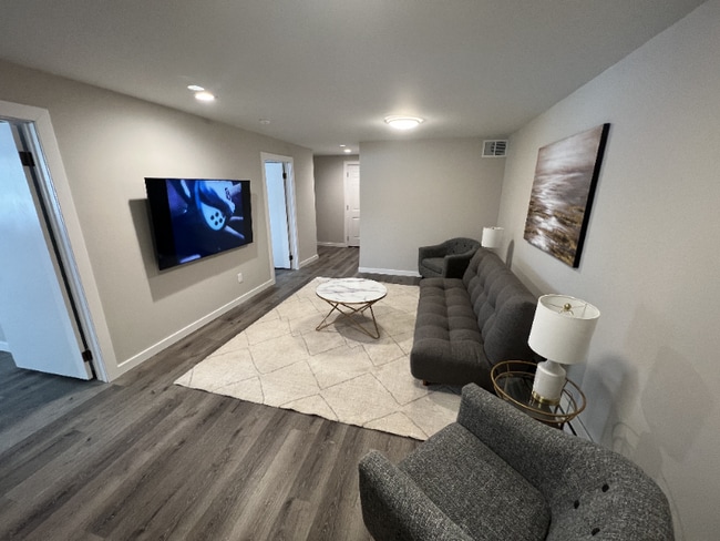 Photo - 800 S 4th St Unit Apt 9