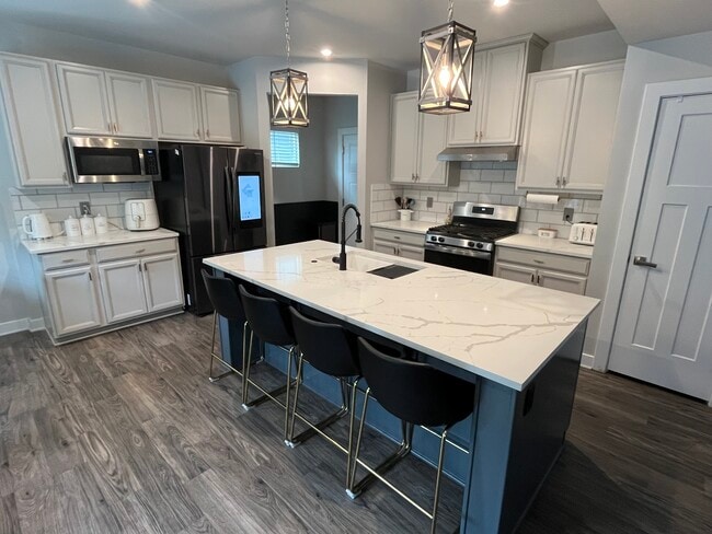 Photo - 773 Big Bear Ln