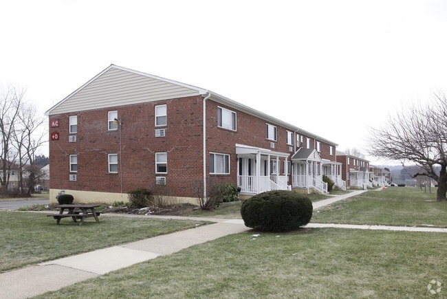 Concord Court Apartments