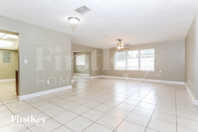 Photo - 314 NW 49th Ave