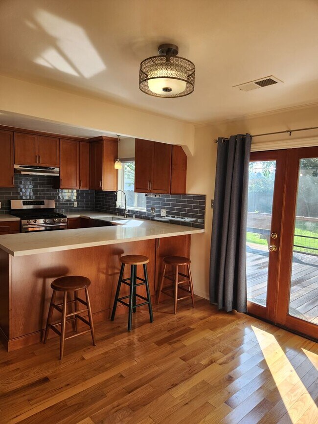 Photo - Charming 2 bd, 1 bath near downtown Santa Rosa