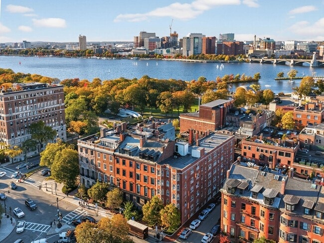 Building Photo - 93 Beacon St Unit 1