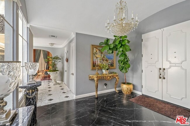 717 N Rodeo Dr