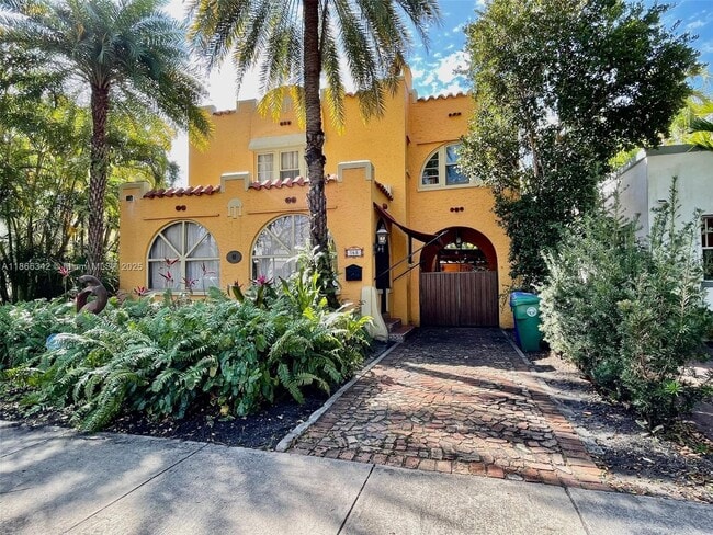 Photo - 168 NE 44th St