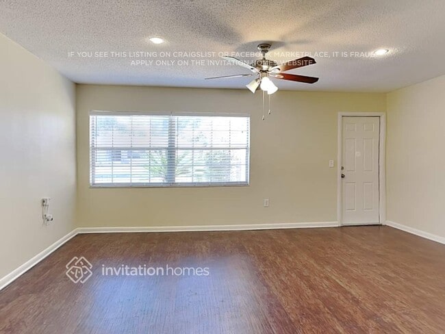 Photo - 609 Lakespur Ln