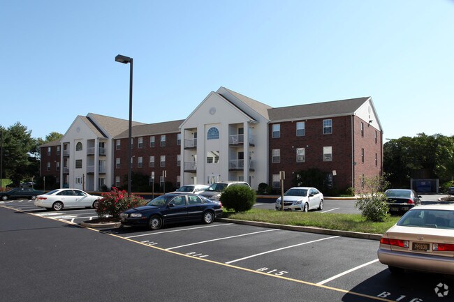 Planters Run Apartments (55+ Active Adult)