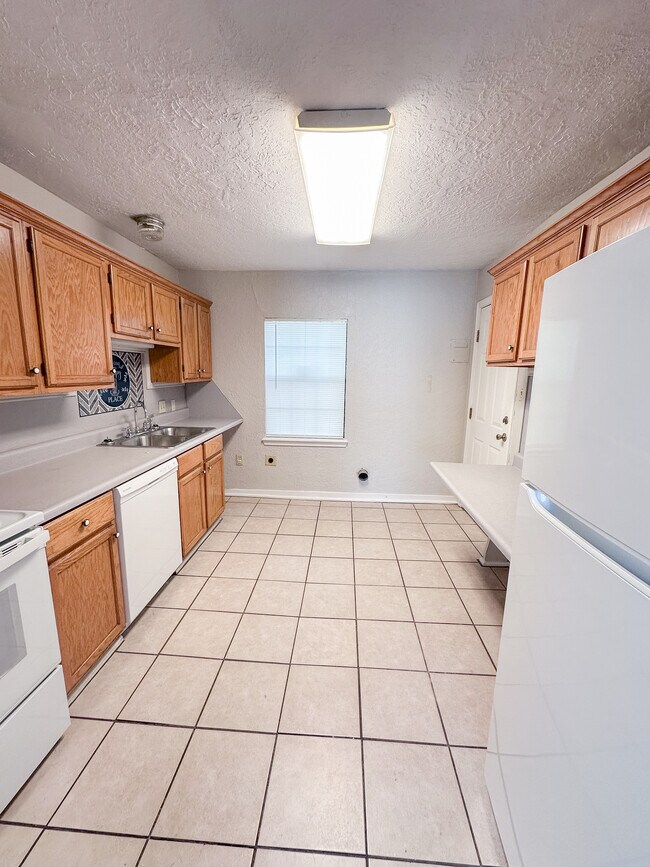 1107 NW Bell Ave Unidad 2