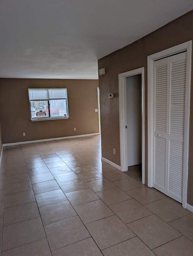 Photo - 5818 Butler Dr