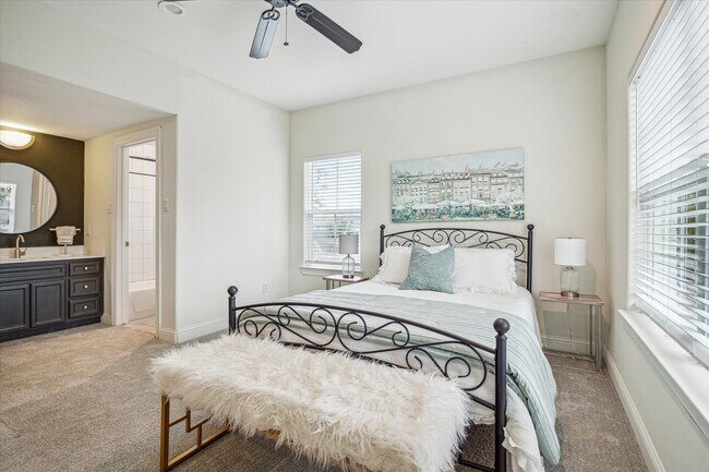 Photo - 1502 Whispering Pines Dr