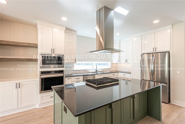 Photo - 956 Boone St