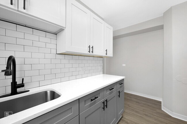 Photo - 7609 S Coles