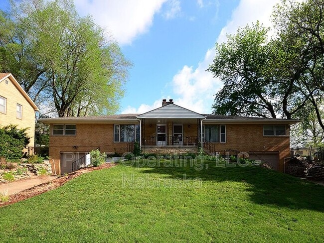 Photo - 5156 Pierce St