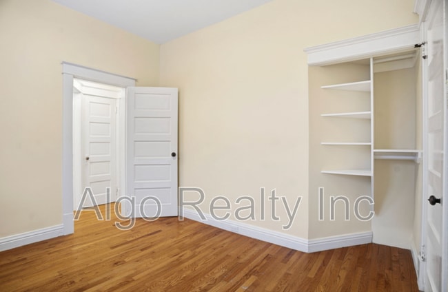 Photo - 308 E 39th St