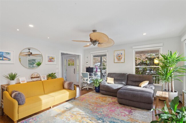 Photo - 59 N Bay Ave